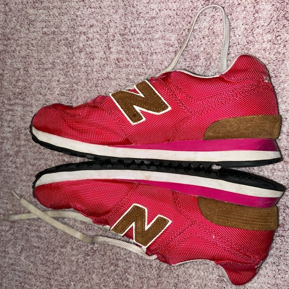 New Balance 574 - Picture 2 of 5